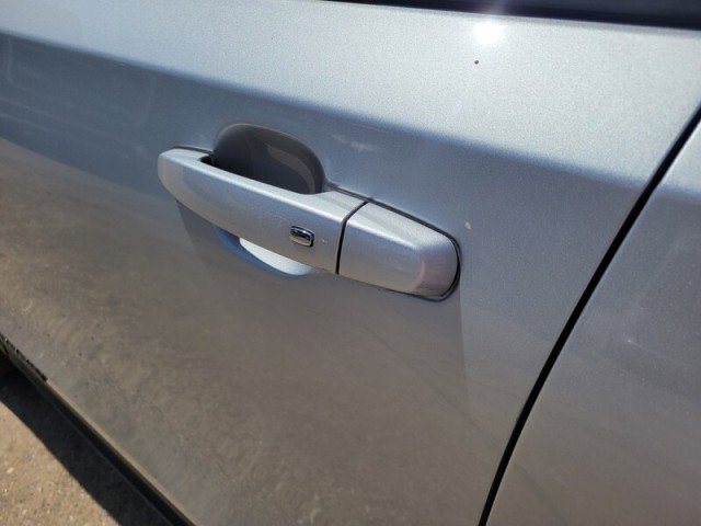 Used 2021 GMC Terrain SLE w/ Elevation Edition FWD image 9