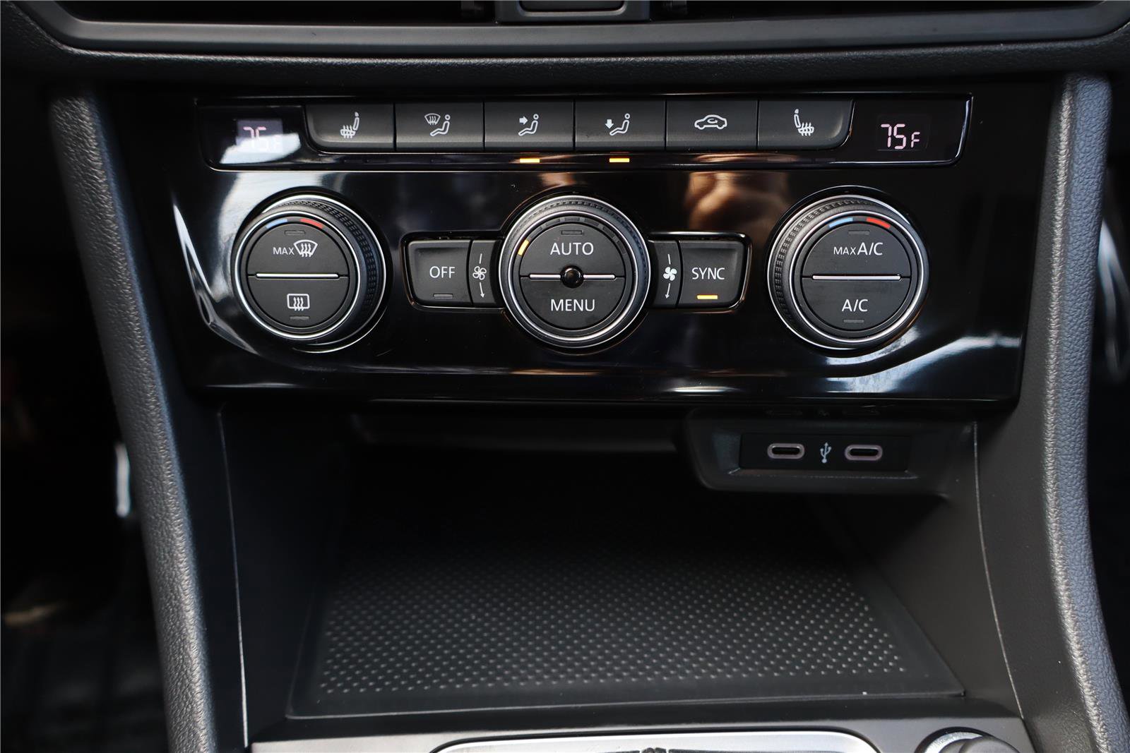 Certified 2023 Volkswagen Jetta SE image 22