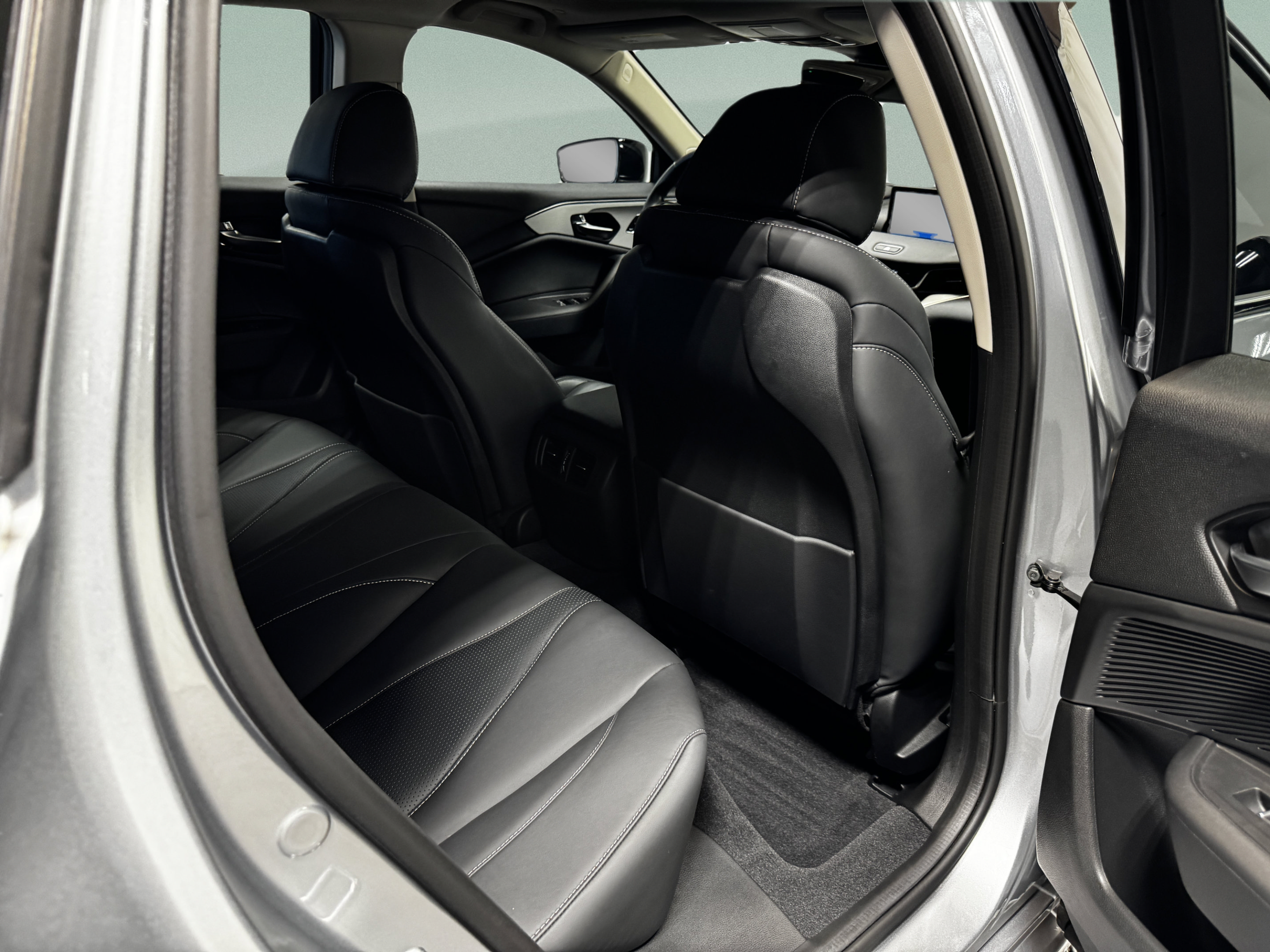 Used 2022 Acura TLX SH-AWD w/ Technology Package image 12