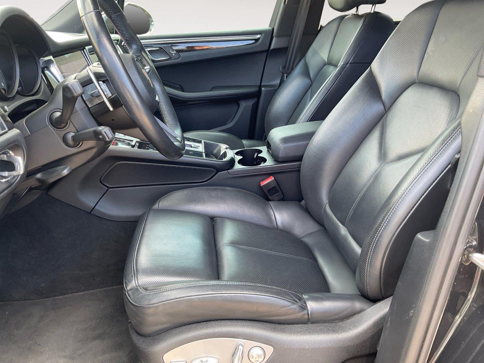Used 2023 Porsche Macan S AWD/4WD image 9