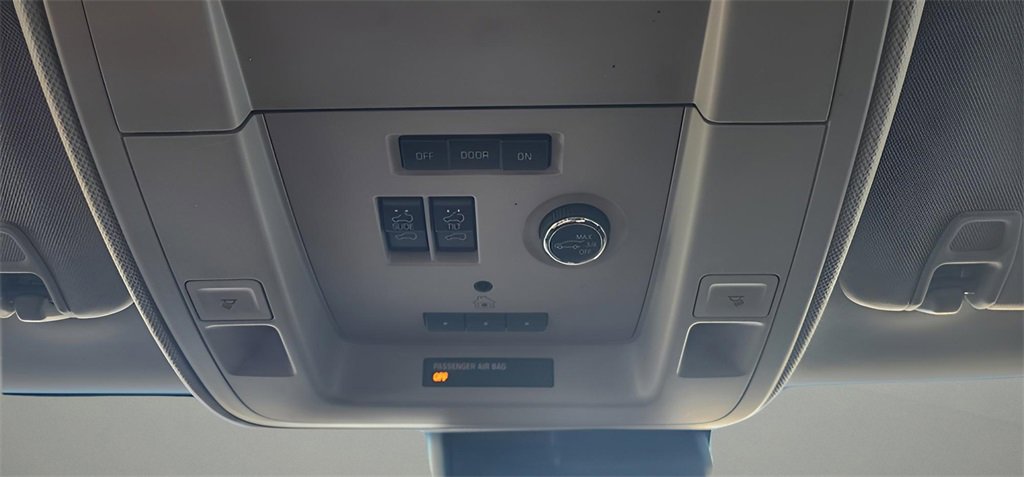 Used 2020 GMC Yukon SLT w/ Premium Edition image 39