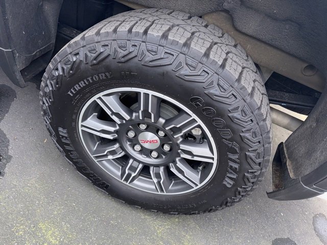 Used 2025 GMC Sierra 1500 AT4 image 3