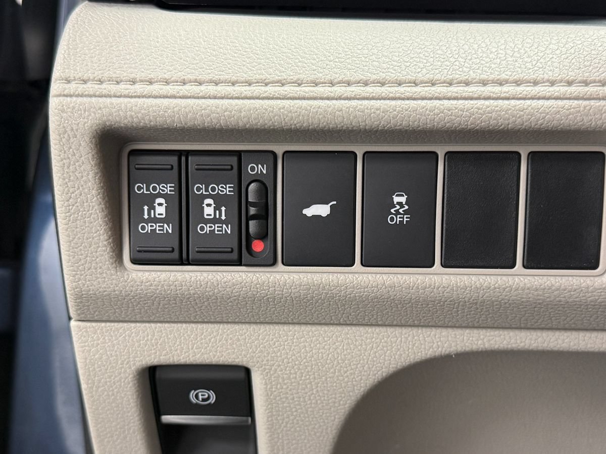Used 2025 Honda Odyssey EX-L image 19