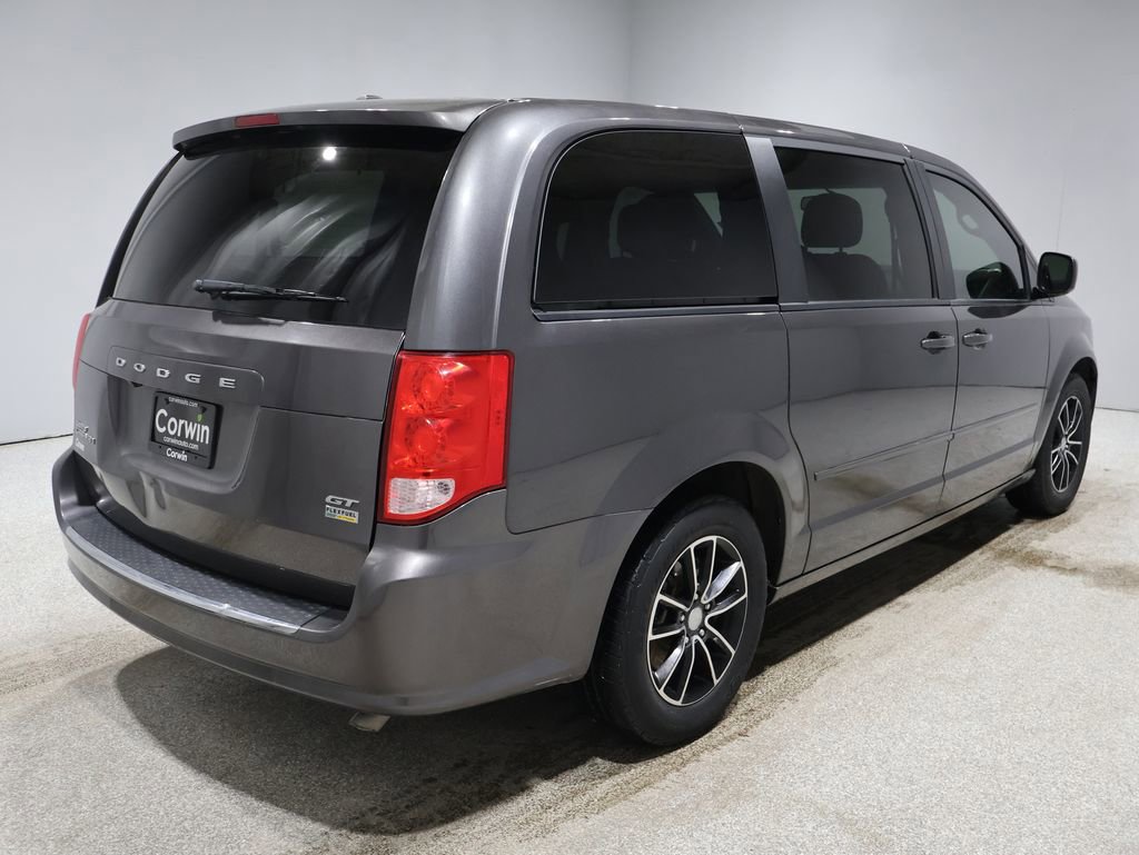 Used 2017 Dodge Grand Caravan GT image 2
