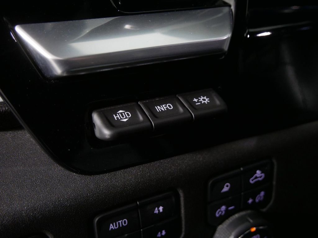 Used 2023 Chevrolet Silverado 1500 High Country w/ Technology Package image 17