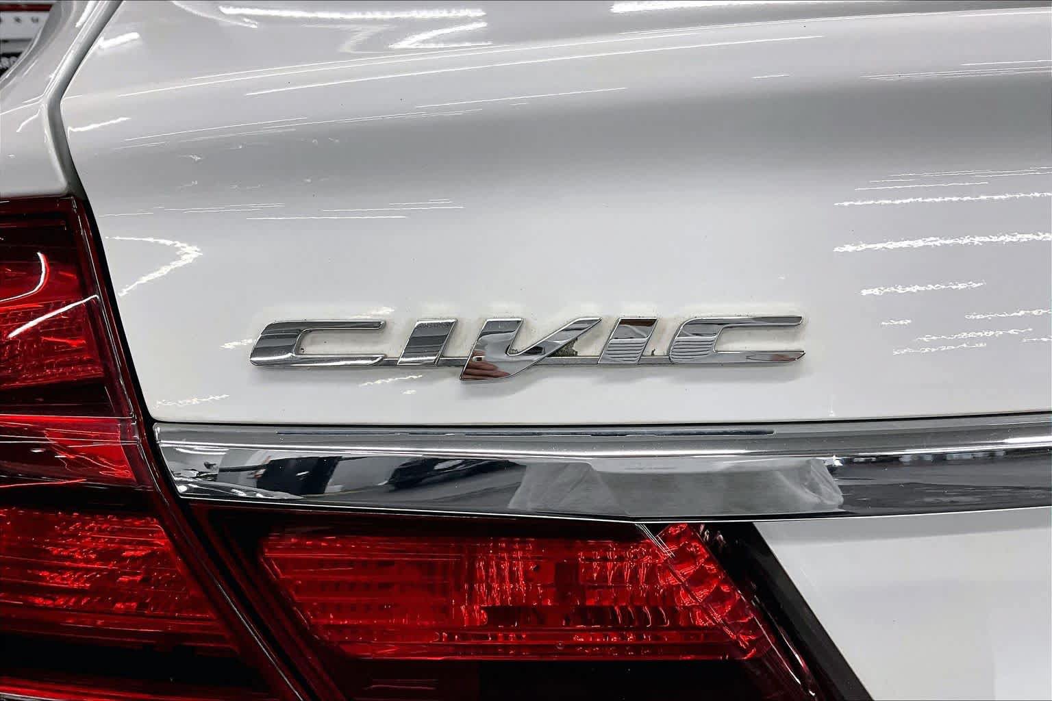 Used 2015 Honda Civic EX image 9