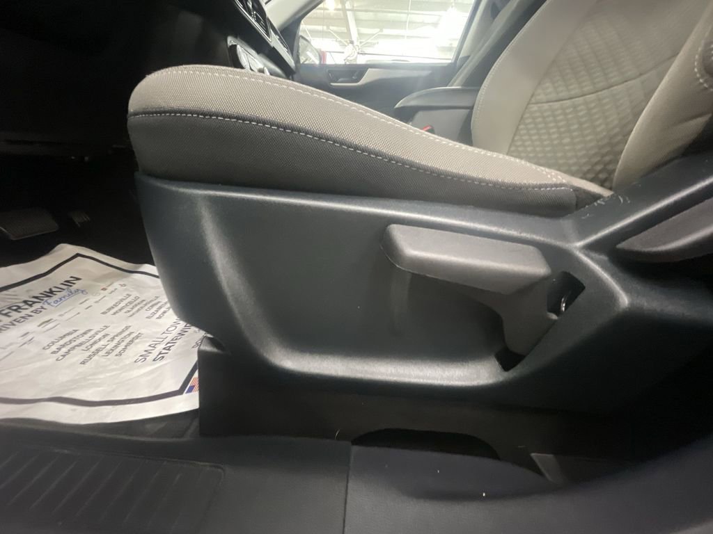 Used 2022 Ford Escape SE image 12