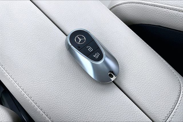 Certified 2025 Mercedes-Benz GLC 300 300 image 38