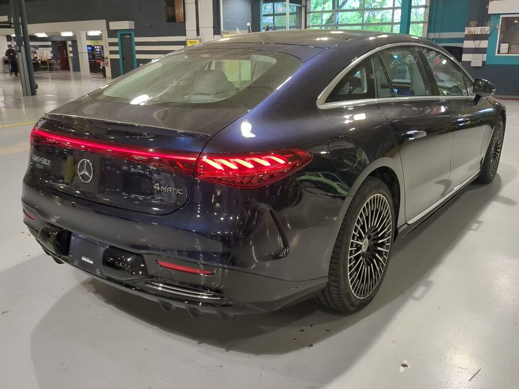 Certified 2022 Mercedes-Benz EQS 580 4MATIC Sedan image 8