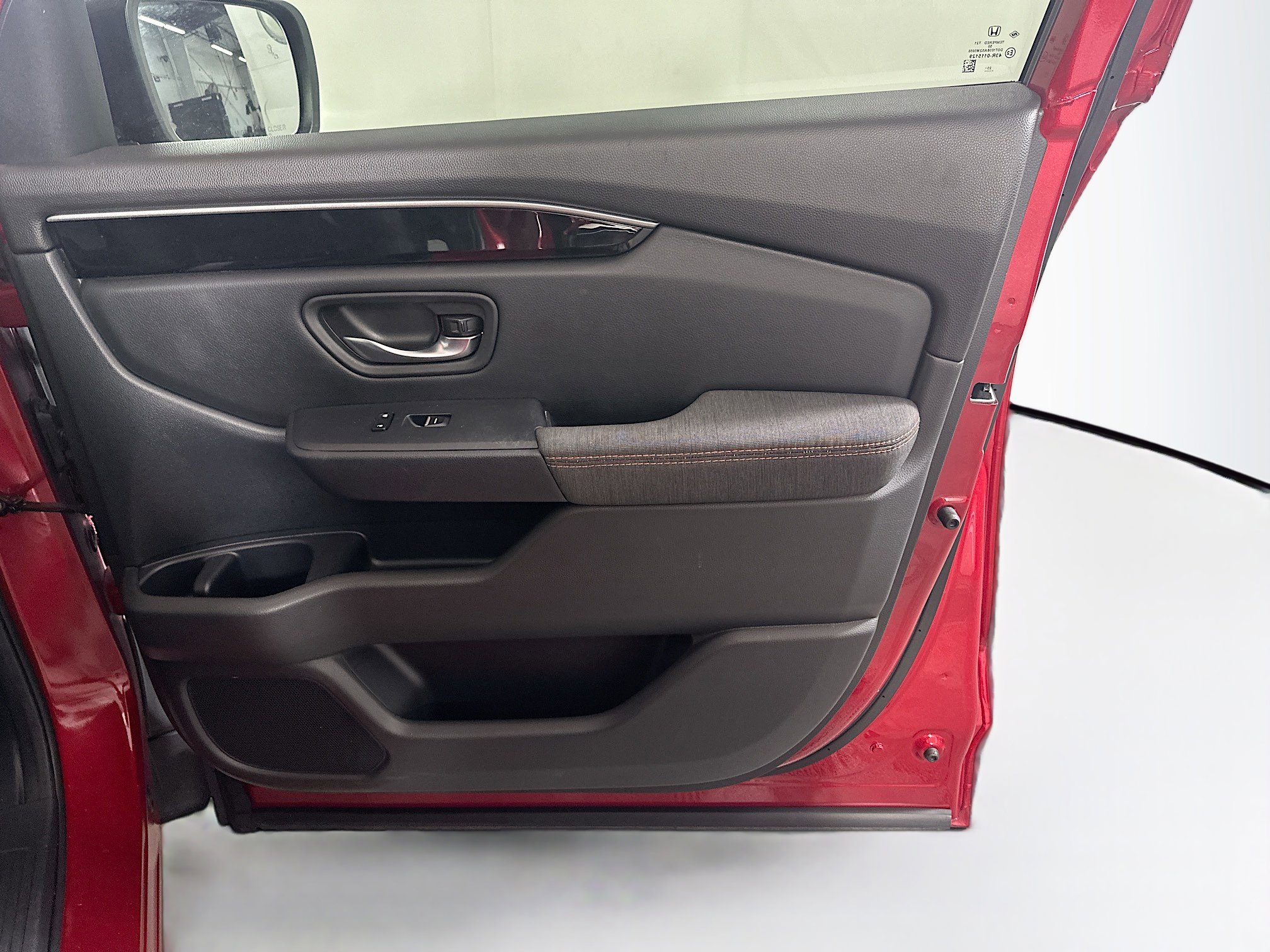 Used 2024 Honda Pilot Sport image 31