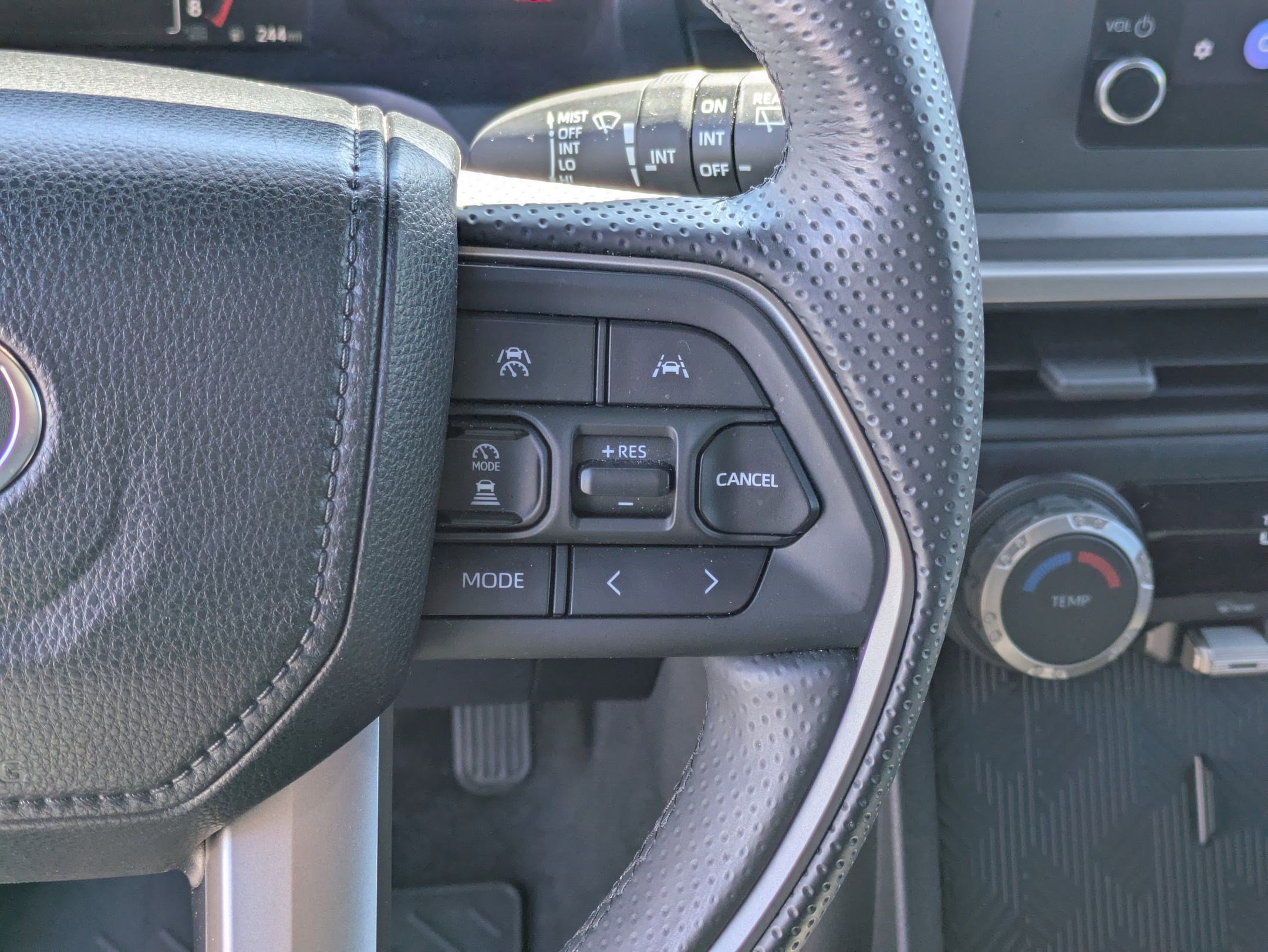 Used 2025 Toyota 4Runner SR5 AWD/4WD image 20