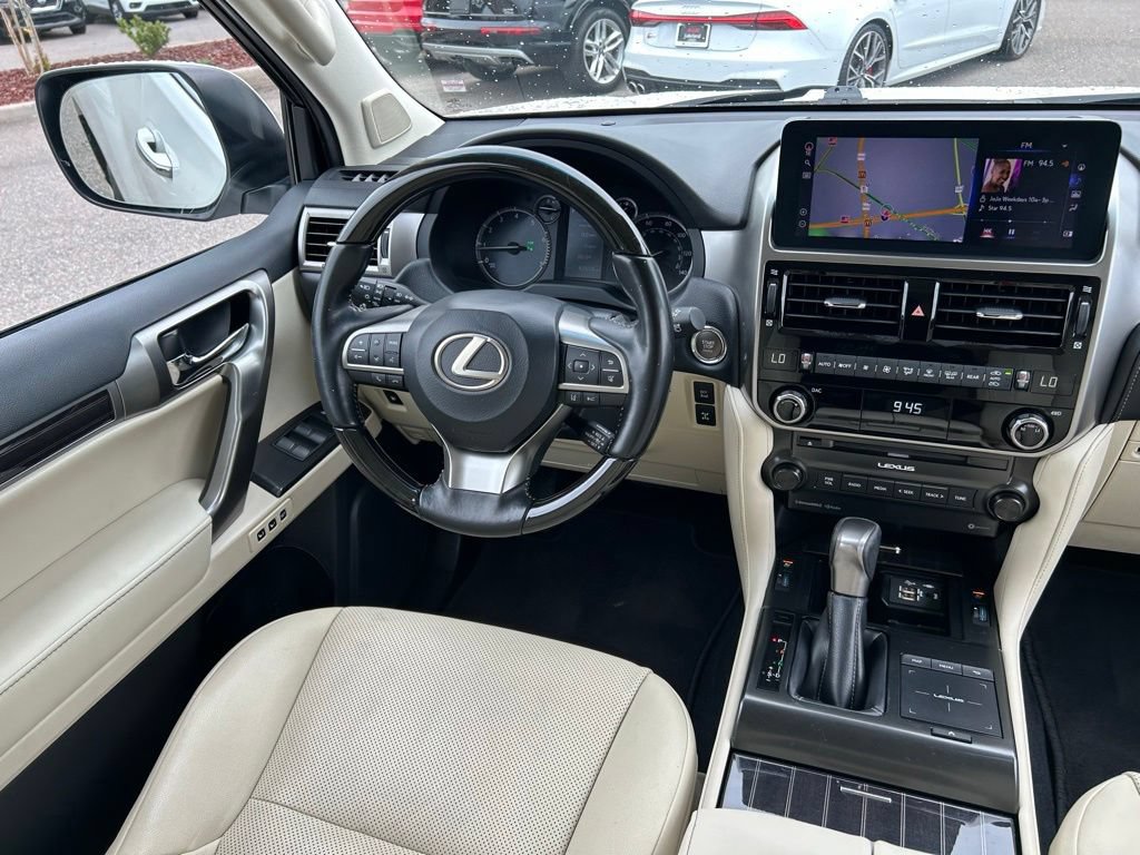 Used 2022 Lexus GX 460 Premium w/ Premium Package AWD/4WD image 9