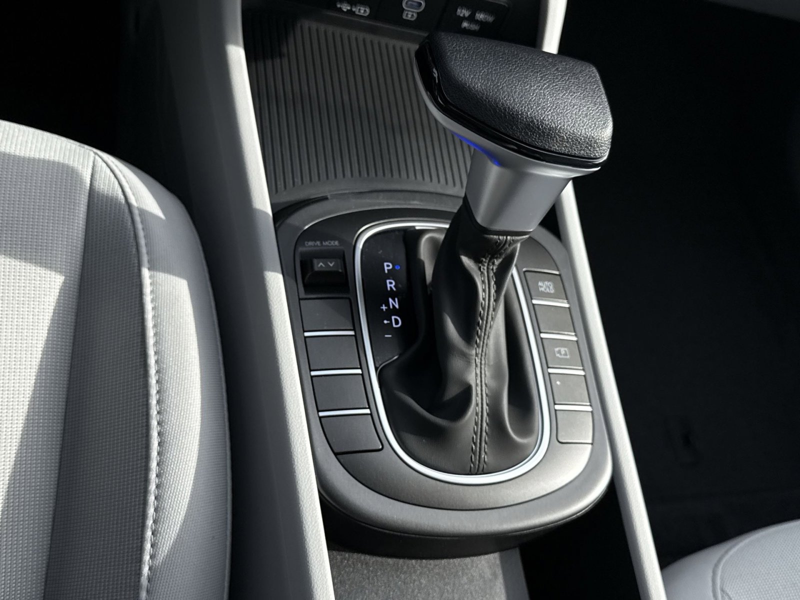 New 2026 Hyundai Kona SE image 21