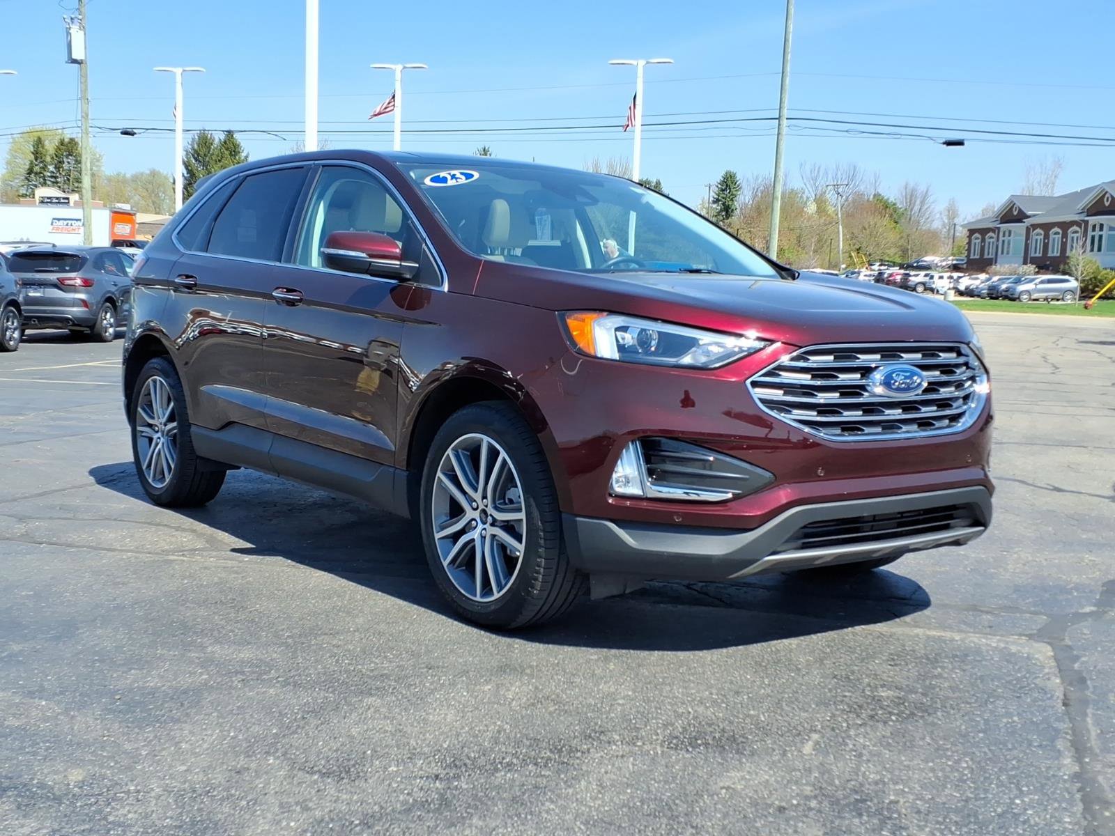 Used 2023 Ford Edge Titanium w/ Class II Trailer Tow Package AWD/4WD image 3