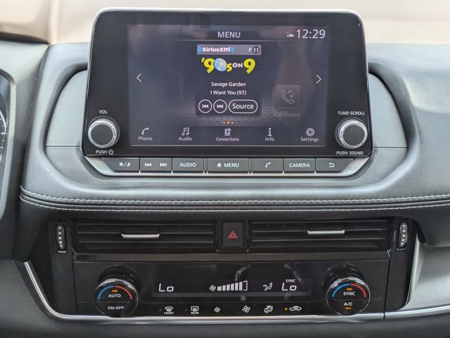 Used 2023 Nissan Rogue SV FWD image 19