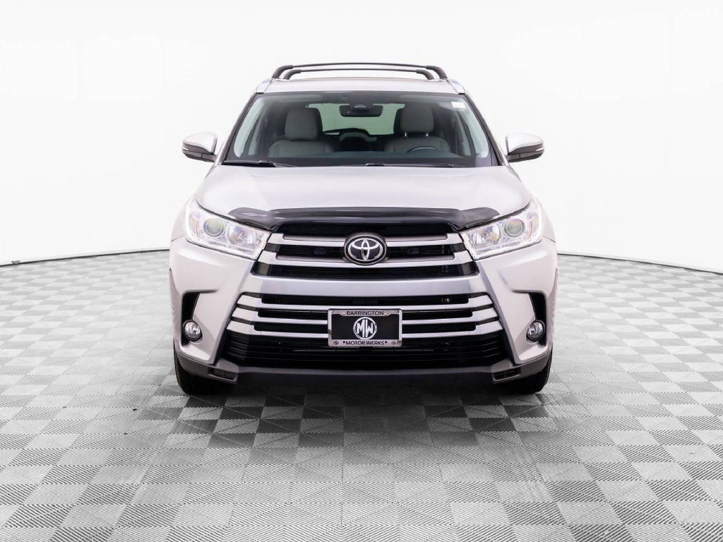 Used 2019 Toyota Highlander XLE AWD/4WD image 11