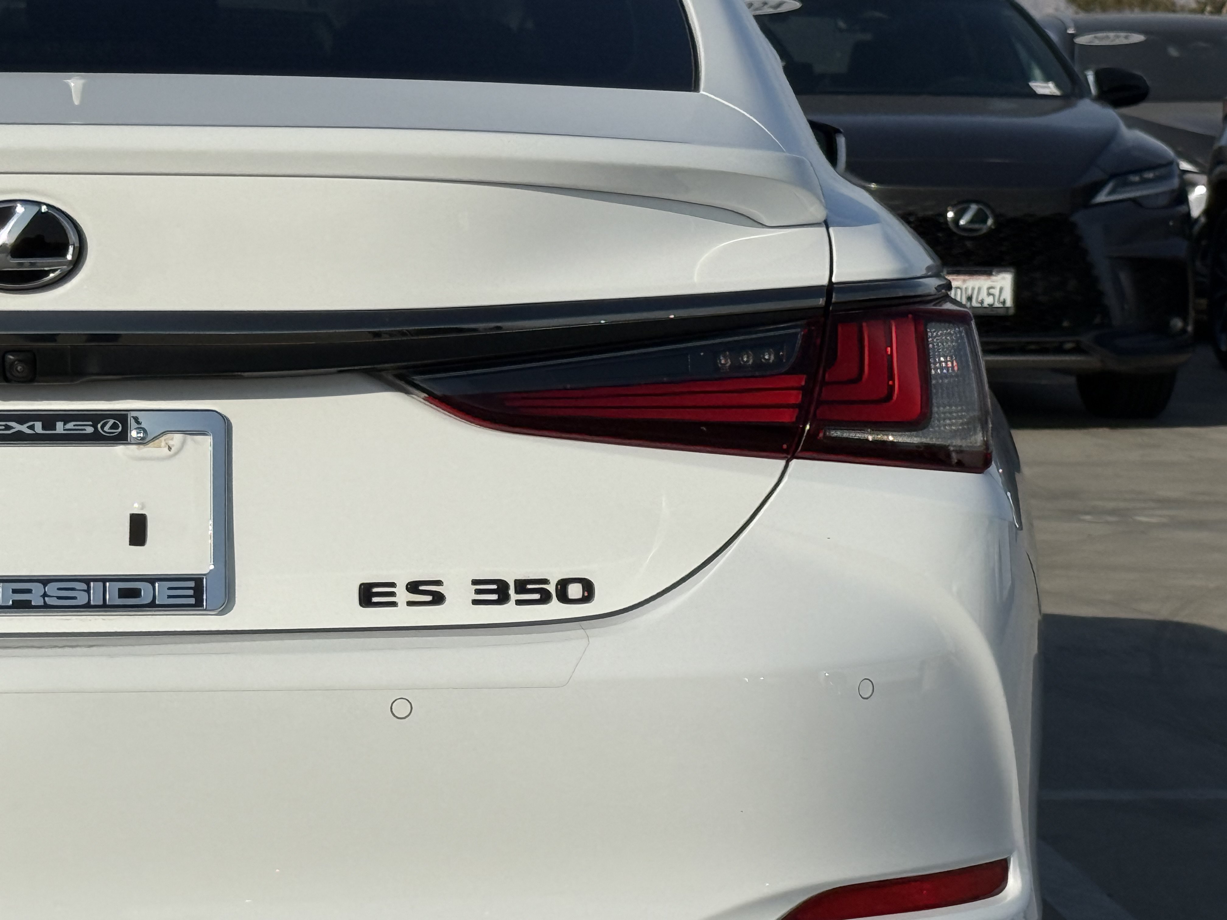 Certified 2022 Lexus ES 350 F Sport w/ Accessory Package 2 FWD image 13