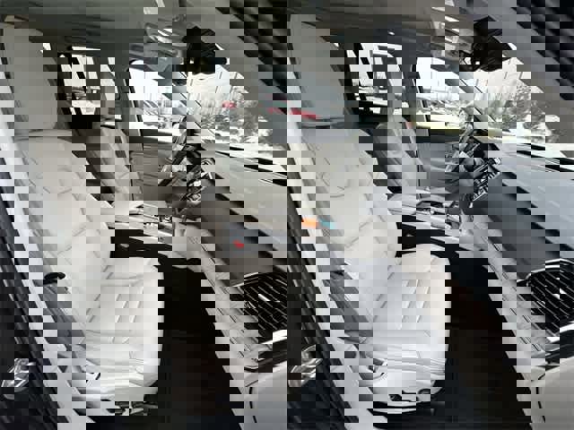 Used 2024 Volvo XC90 B6 Plus w/ Protection Package Premier image 24