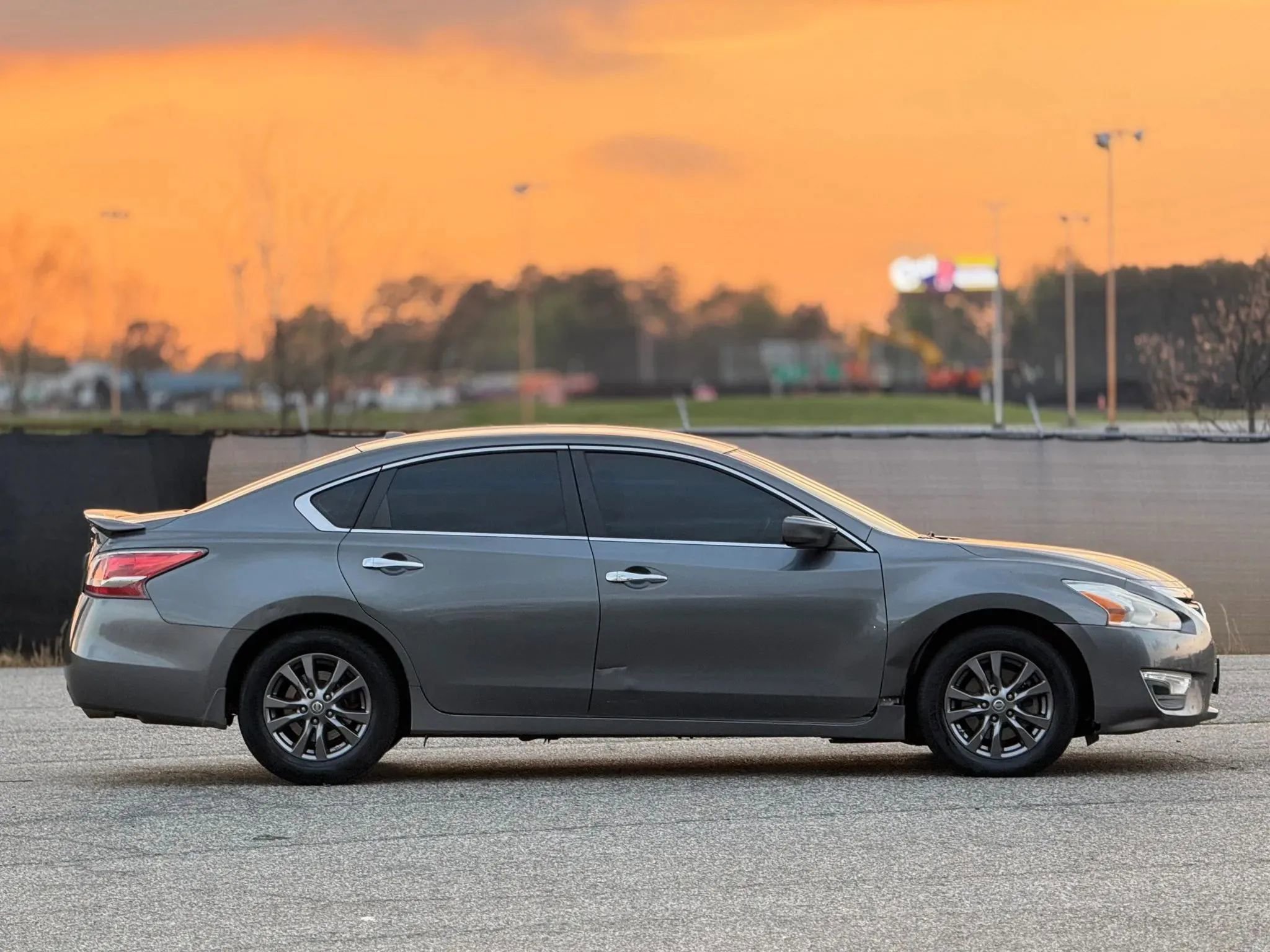 Used 2015 Nissan Altima 2.5 S w/ Special Edition Package FWD image 7
