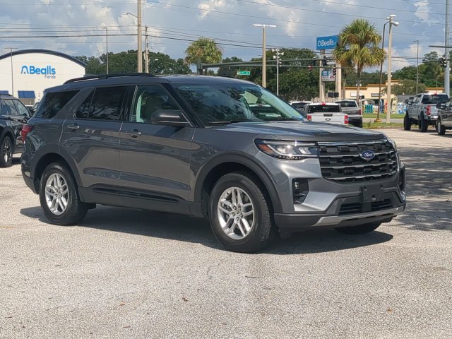 New 2026 Ford Explorer Active w/ Active Comfort Package RWD image 2