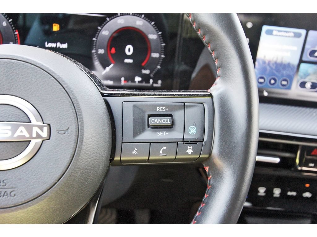 Used 2025 Nissan Kicks SR w/ SR Premium Package AWD/4WD image 19