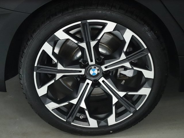 Used 2026 BMW 330i xDrive Sedan w/ Premium Package AWD/4WD image 13