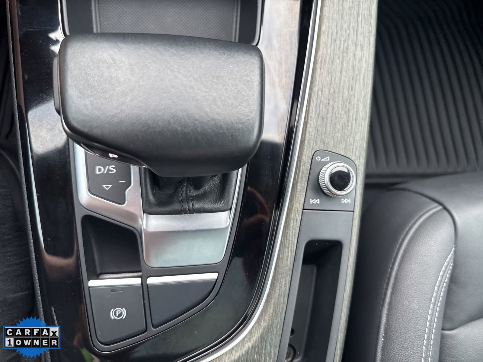 Used 2021 Audi A4 2.0T Premium w/ Convenience Package image 22