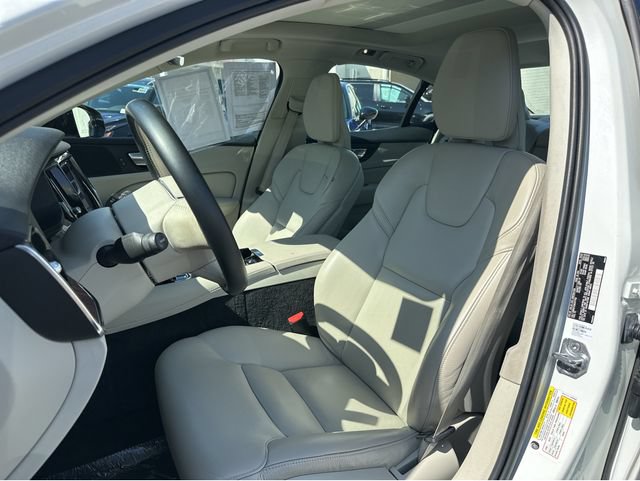 Used 2022 Volvo S60 T8 R-Design Expression w/ Premium Package AWD/4WD image 7