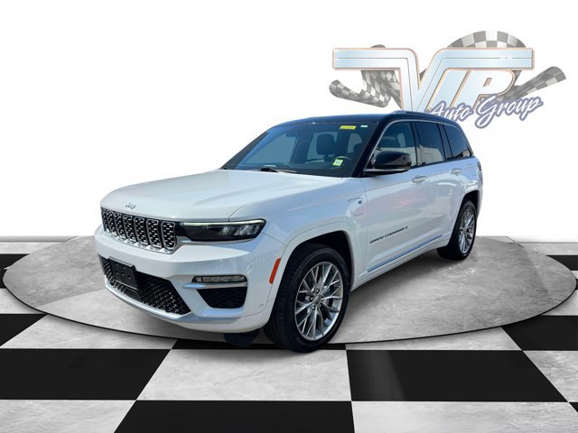 Used 2023 Jeep Grand Cherokee Summit image 2