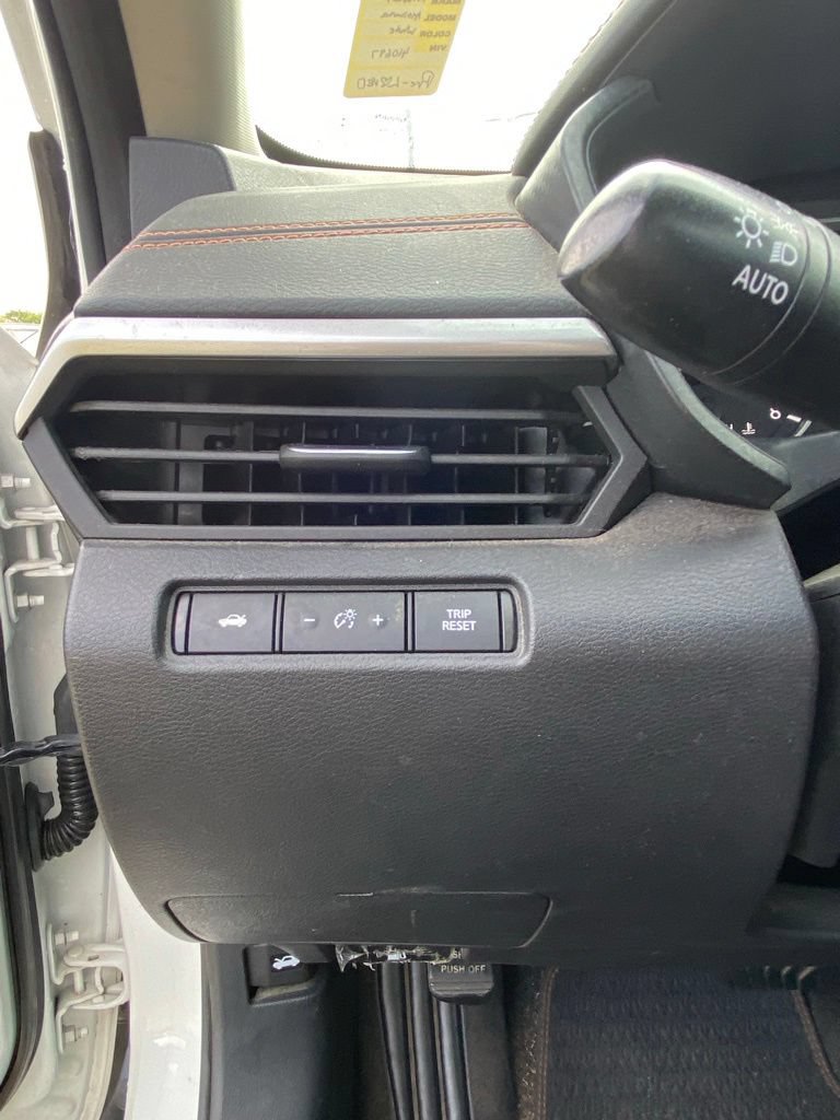 Used 2021 Nissan Altima 2.5 SR FWD image 13