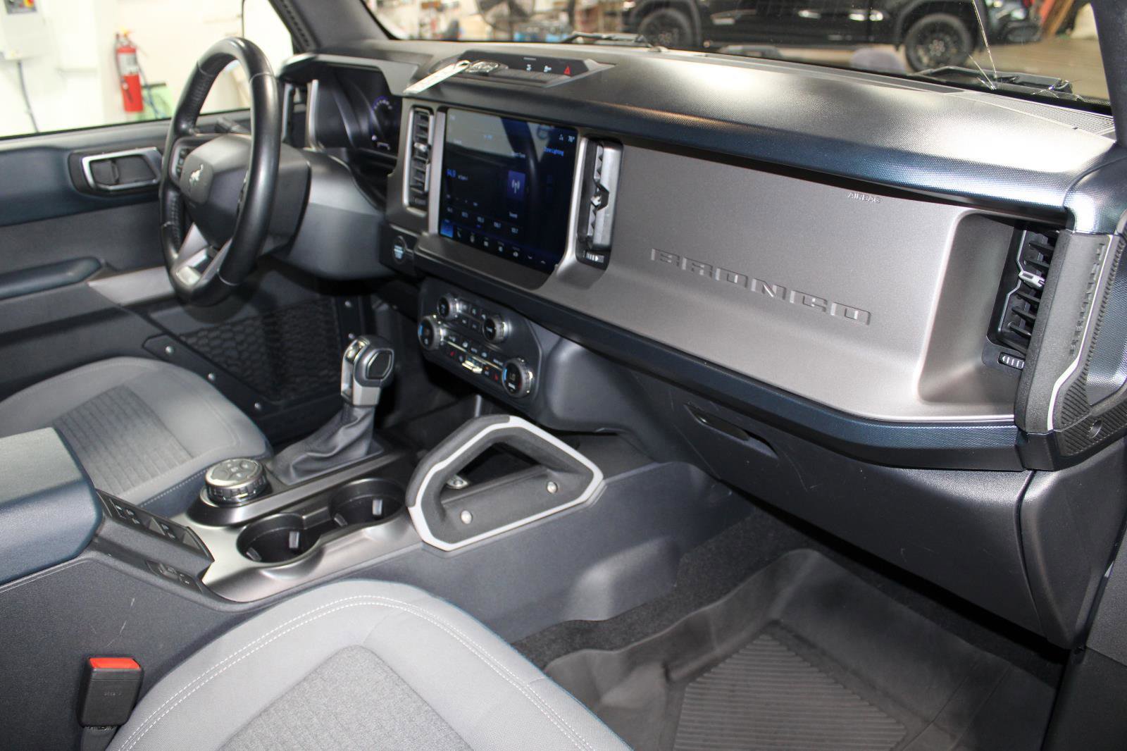 Used 2021 Ford Bronco Outer Banks image 18