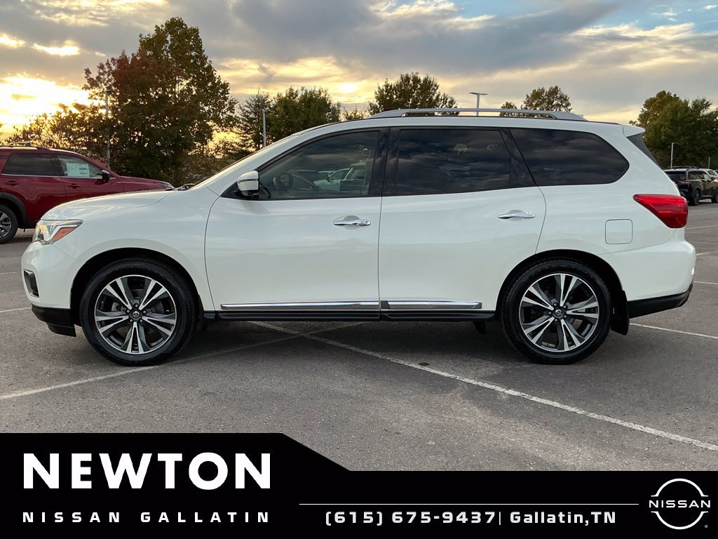 Used 2019 Nissan Pathfinder Platinum FWD image 3