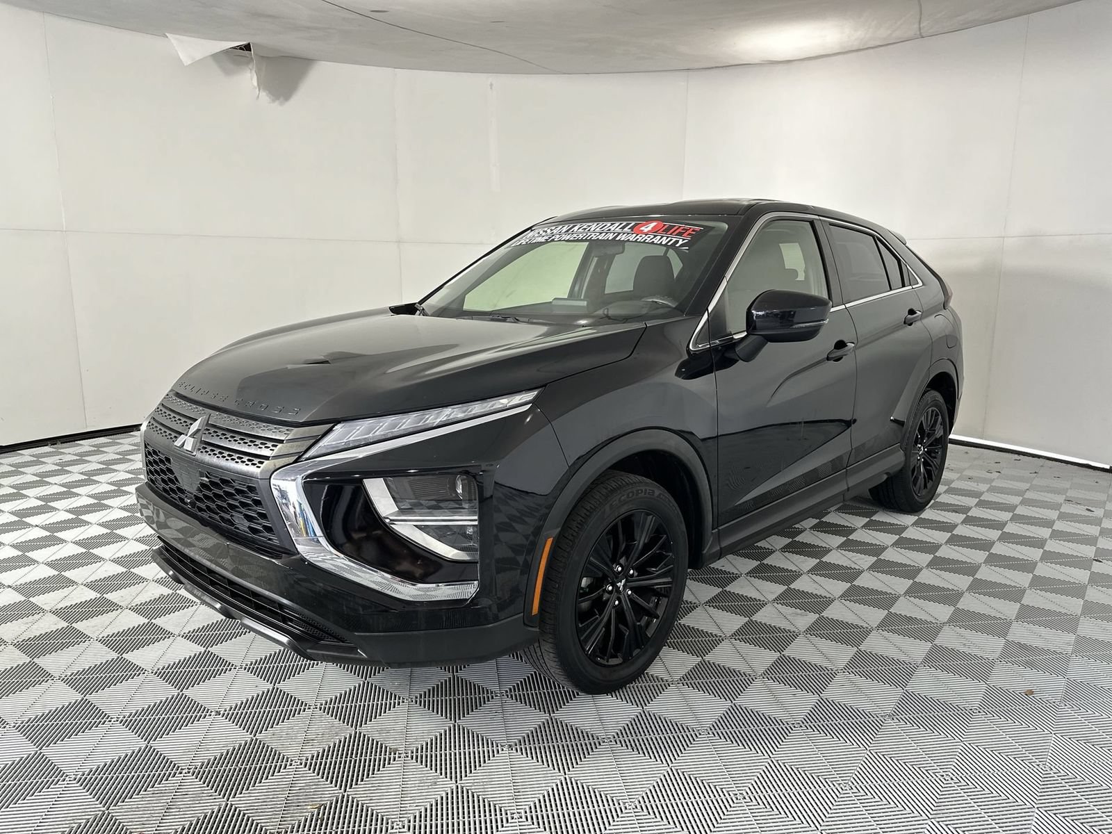 Used 2022 Mitsubishi Eclipse Cross LE AWD/4WD image 4