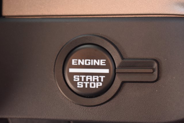 Used 2025 Ford Bronco Outer Banks AWD/4WD image 29