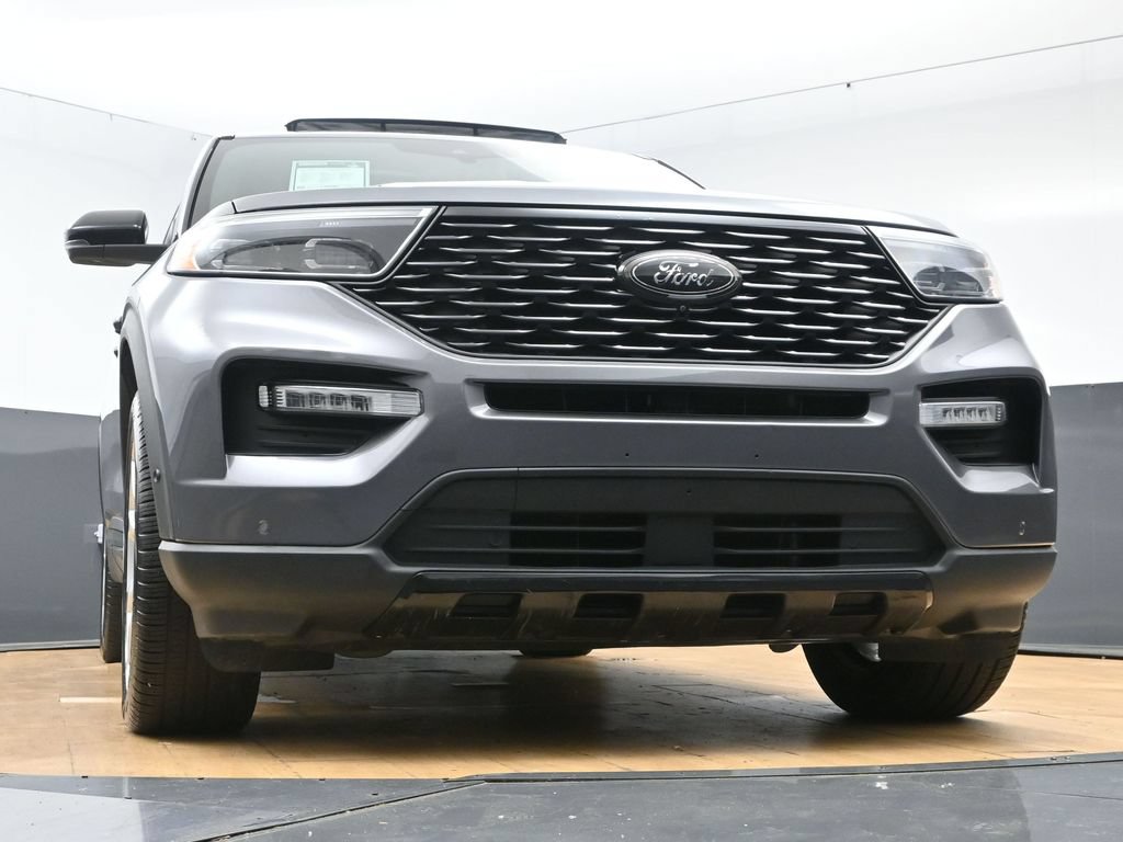 Used 2021 Ford Explorer Platinum w/ Premium Technology Package AWD/4WD image 52