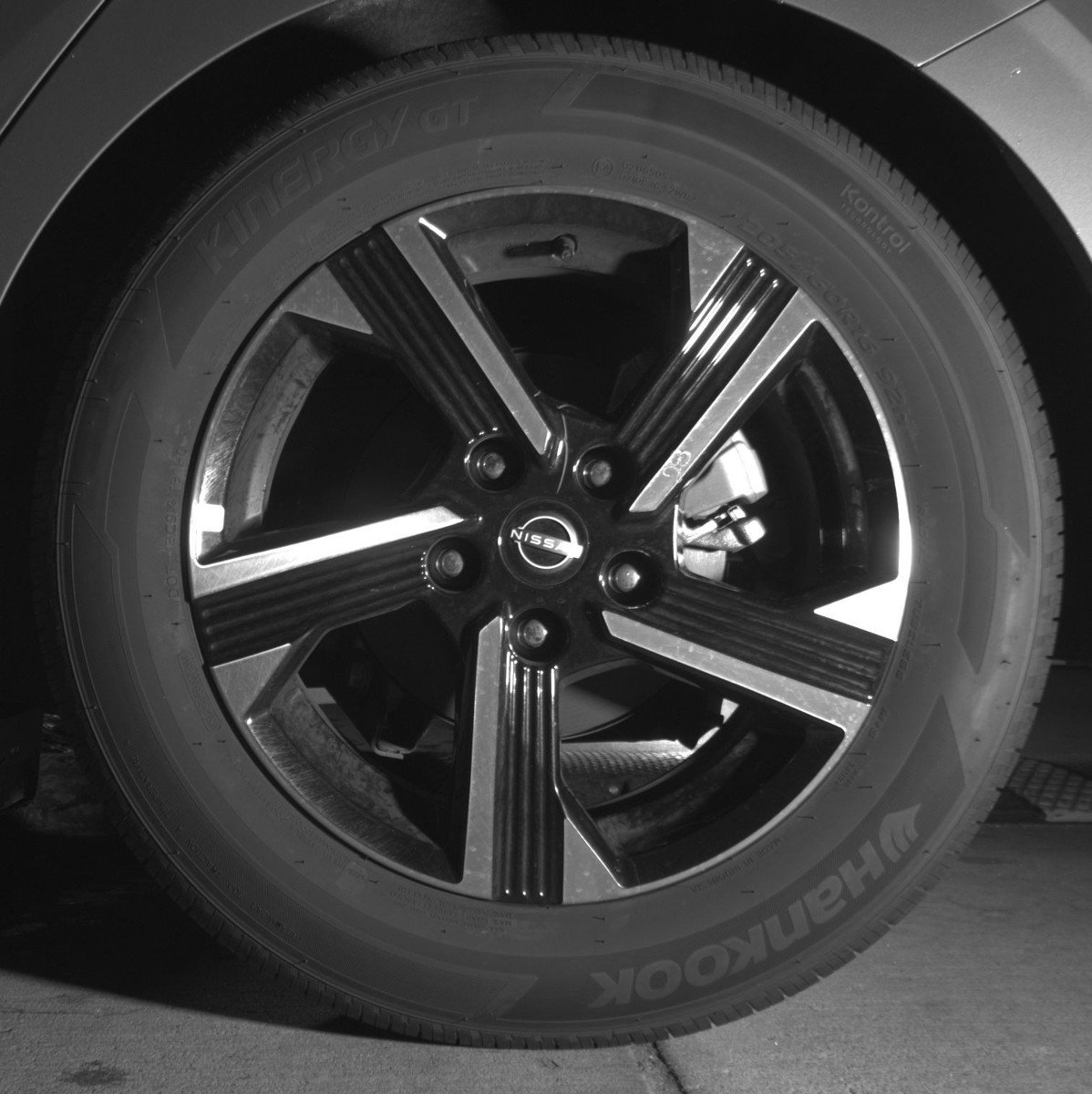 Used 2025 Nissan Sentra SV image 14