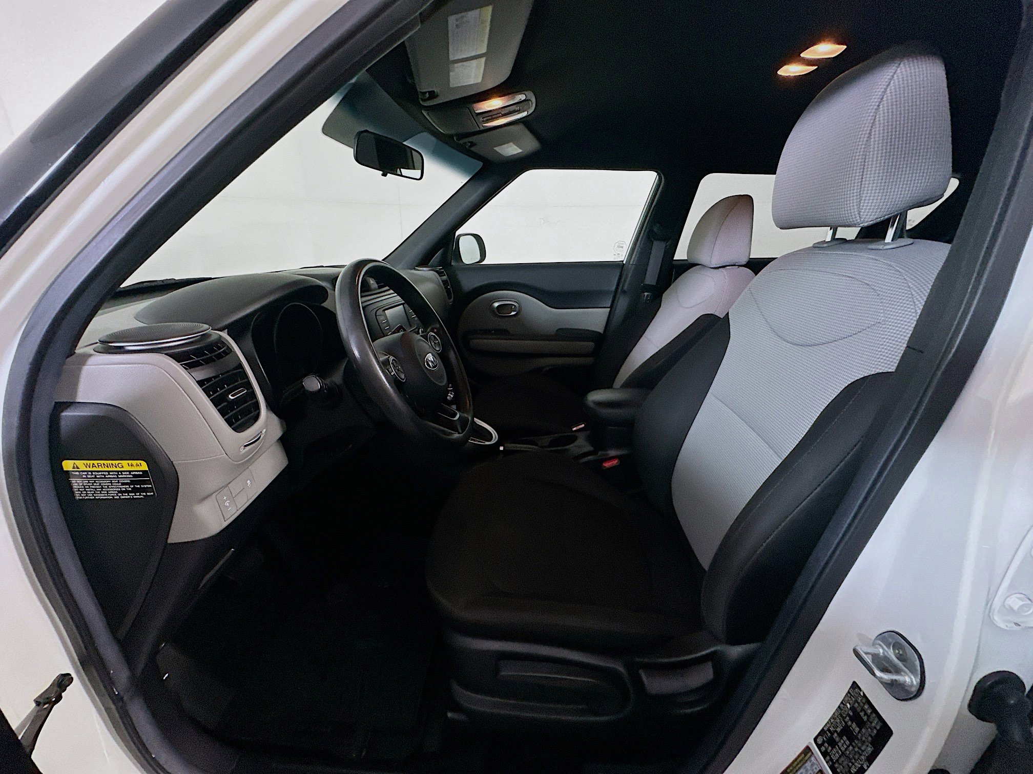 Used 2017 Kia Soul w/ Convenience Package FWD image 13