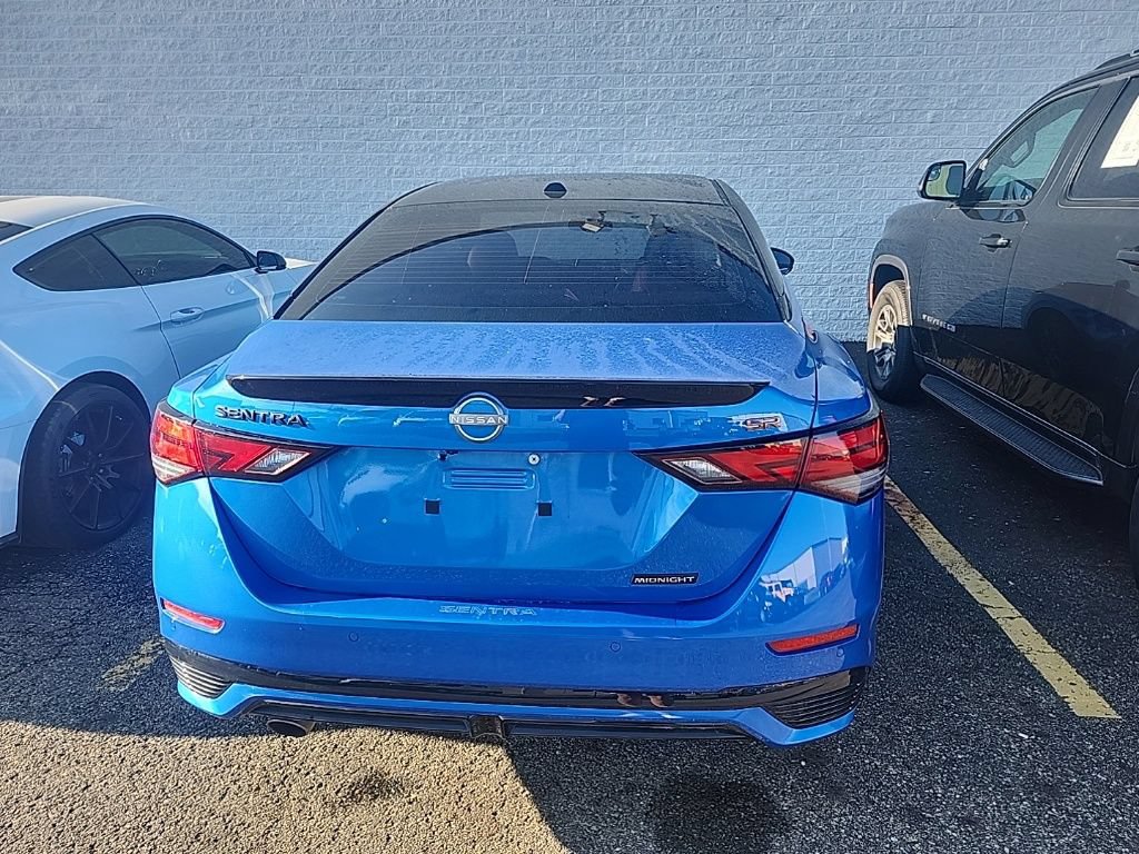 Used 2025 Nissan Sentra SR w/ SR Premium Package FWD image 3