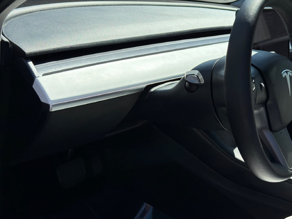Used 2021 Tesla Model 3 Standard Range Plus RWD image 16