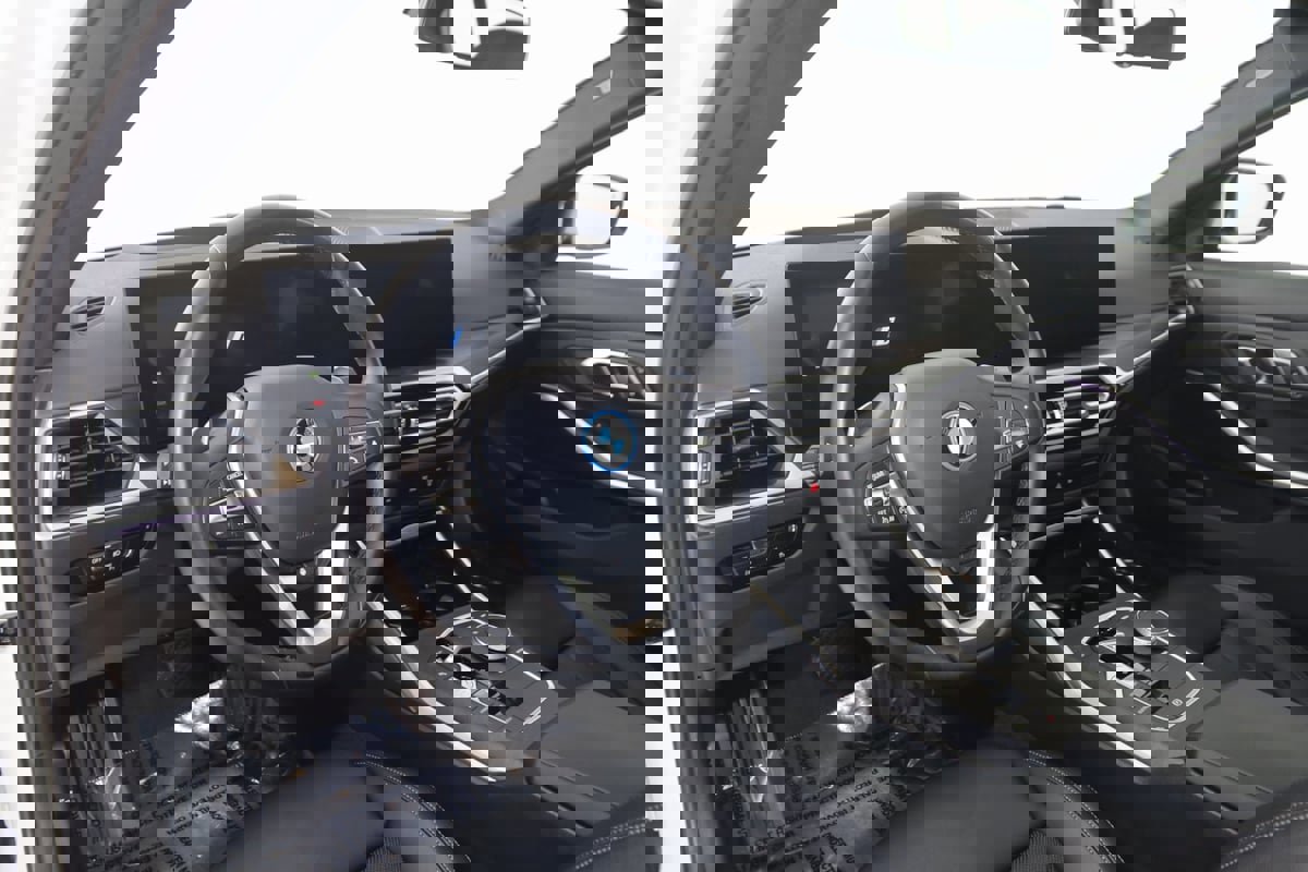 Used 2023 BMW 330e xDrive w/ Premium Package image 27