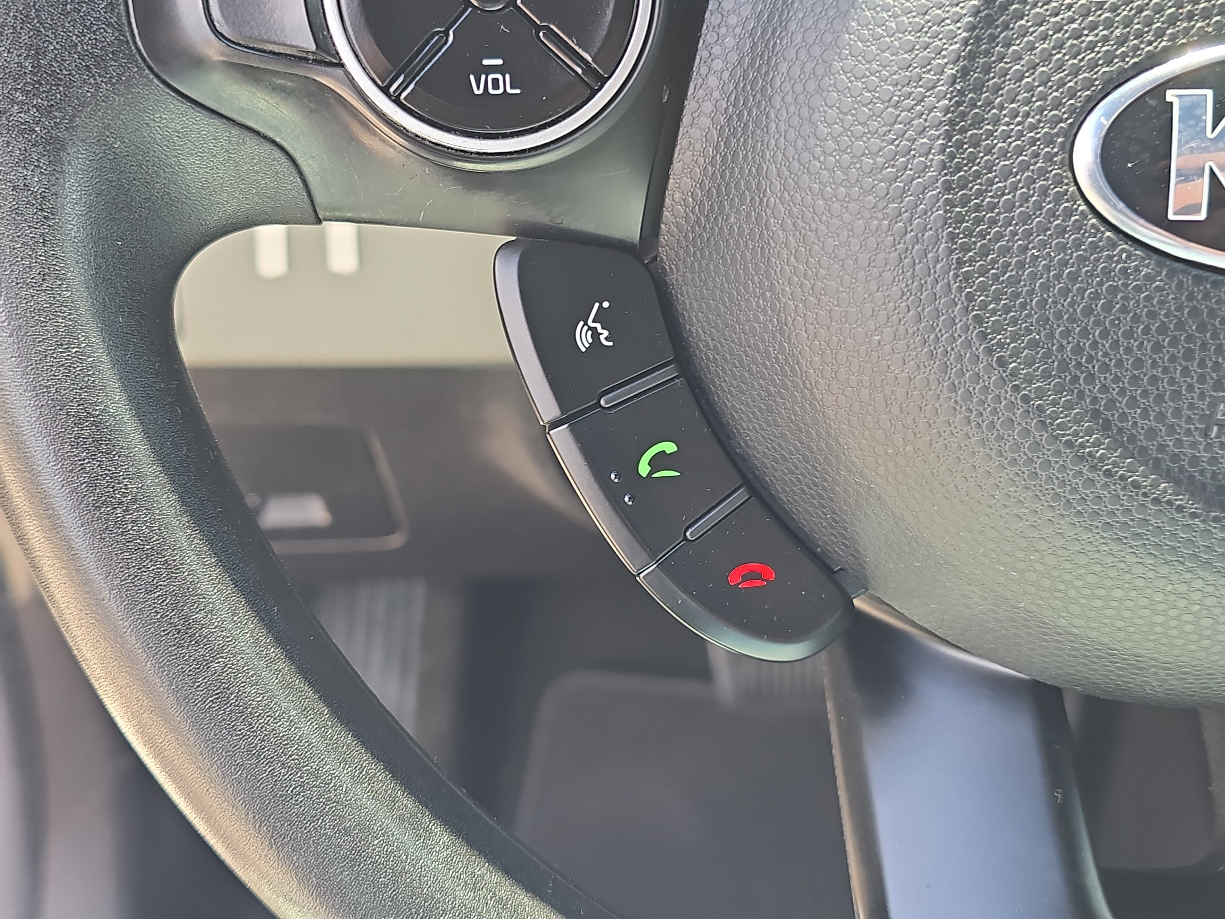 Used 2016 Kia Soul + image 29