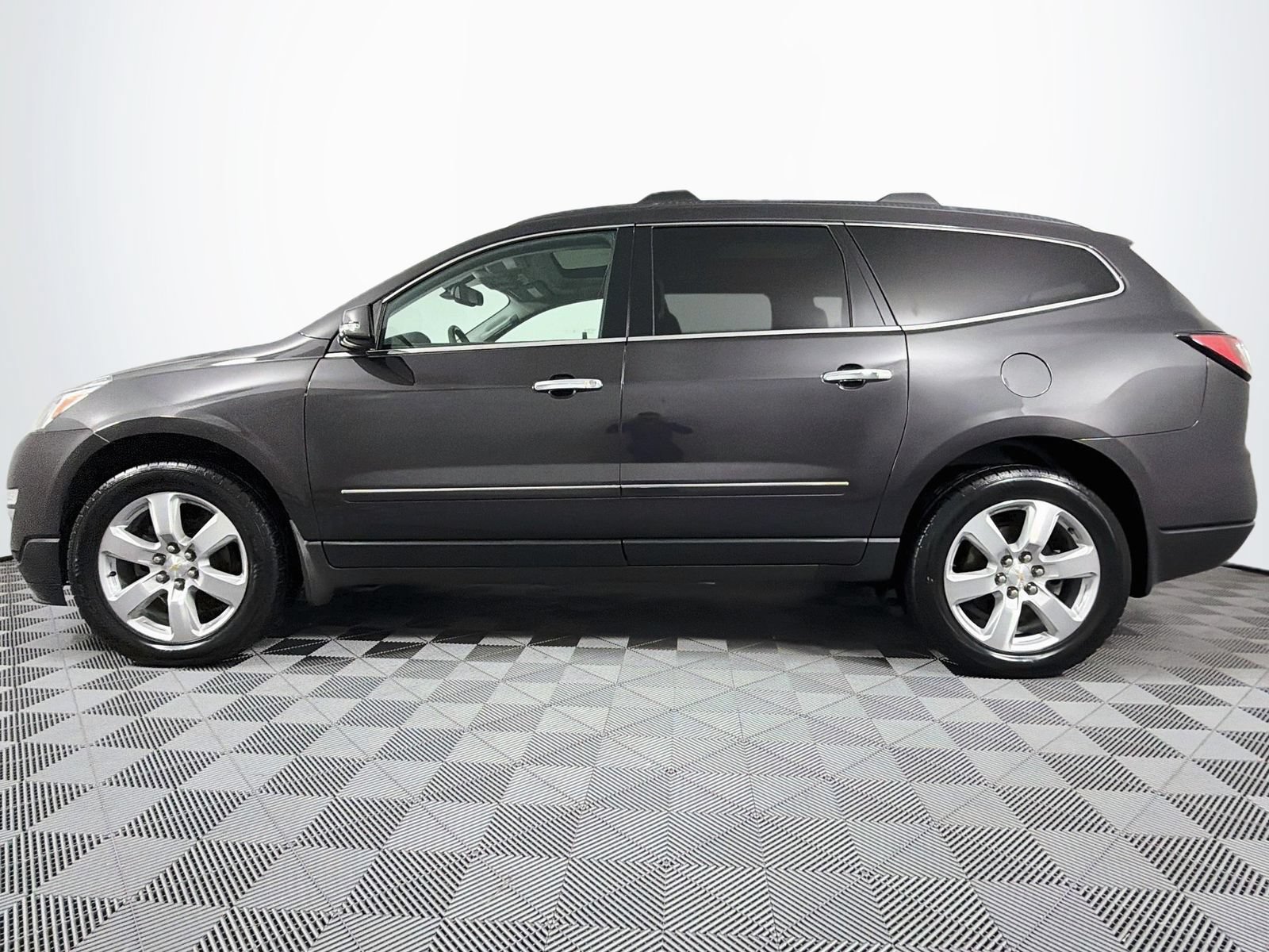 Used 2017 Chevrolet Traverse Premier AWD/4WD image 7