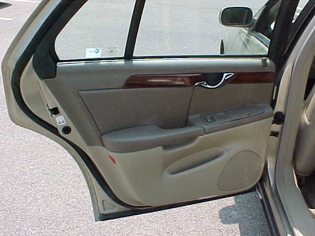 Used 2005 Cadillac De Ville image 16