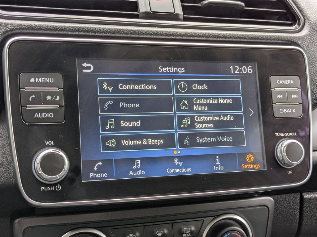 Used 2025 Nissan Leaf S FWD image 19