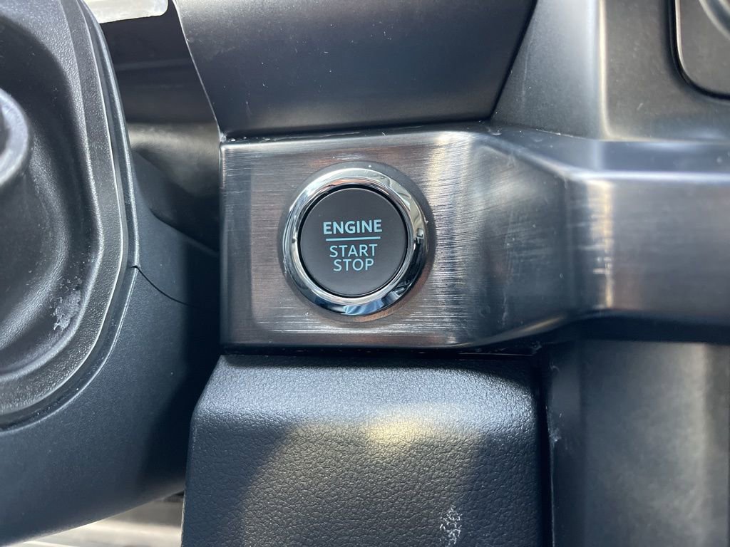 Used 2026 Ford F250 Lariat w/ Tremor Off-Road Package image 14