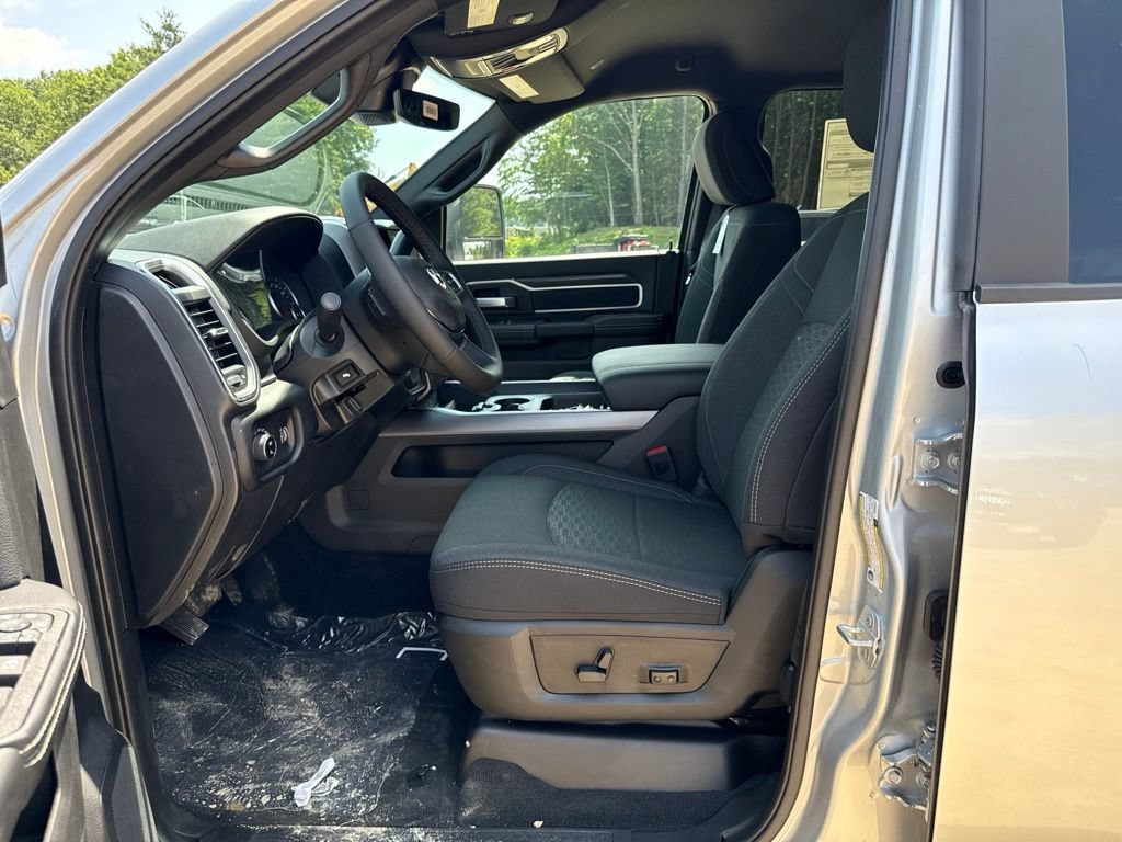 New 2026 RAM 2500 Big Horn AWD/4WD image 16