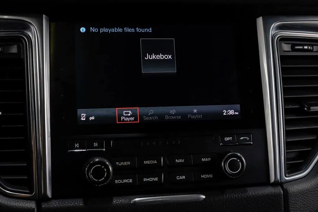 Used 2017 Porsche Macan S AWD/4WD image 35