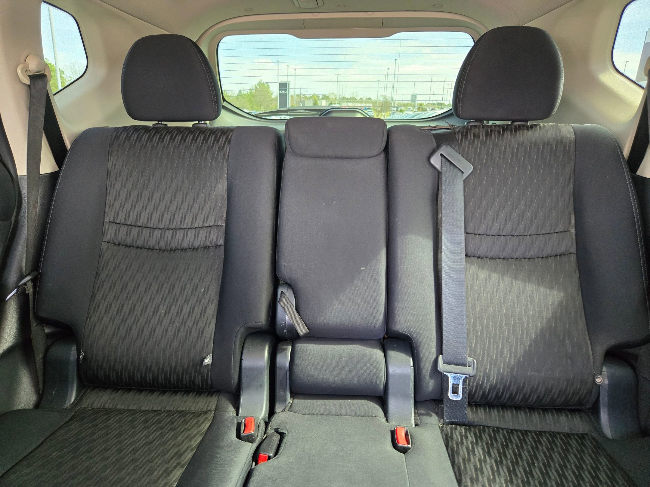 Used 2018 Nissan Rogue SV w/ Premium Package image 13