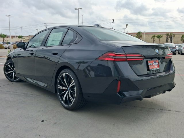 New 2027 BMW 530i w/ Executive Package RWD image 5