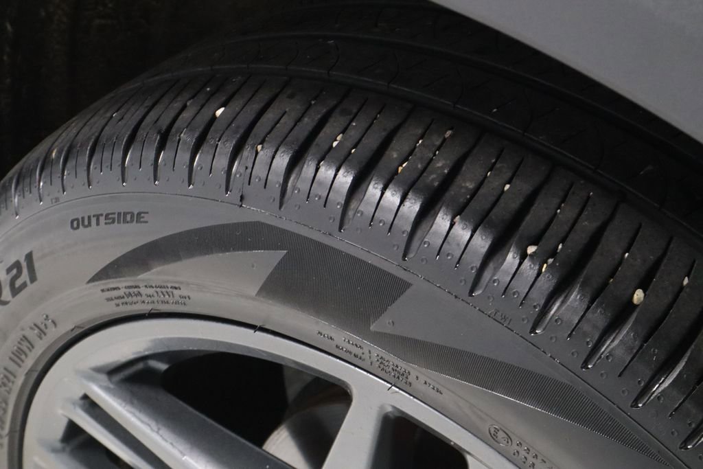 Certified 2025 Ford Explorer ST-Line w/ ST-Line Street Pack image 15